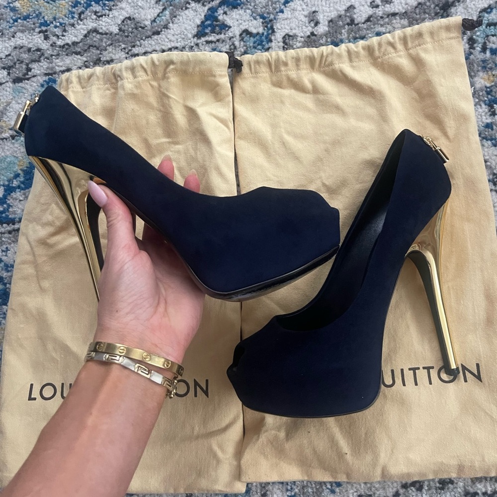 Louis Vuitton Lock Platform Peep Toe Pump in Navy size 38.5